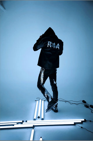 RTA | BRYANT | BLACK WRAPPING SNAKE