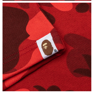 Bathing Ape | Color Camo Shark Sweat Shorts - Red | 001SPK301002M